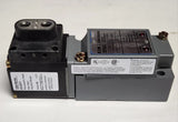 Eaton E51CLF1 Dark and Light Sense Photoelectric Sensor NO NC High